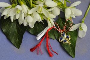 Un martisor virtual pentru toate persoanele feminine din Tr.Magurele!